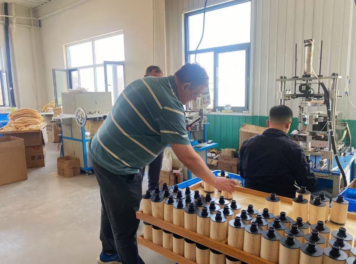 Rússneskir viðskiptavinir heimsækja Guohao Filter Factory